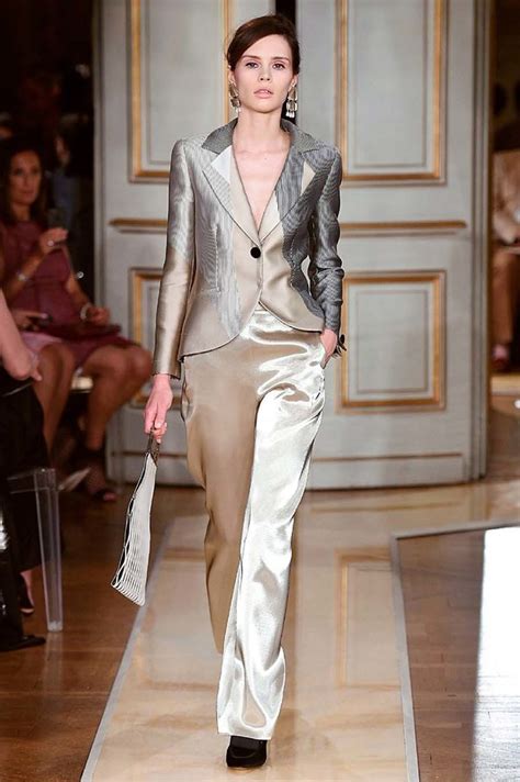 trajes armani mujer